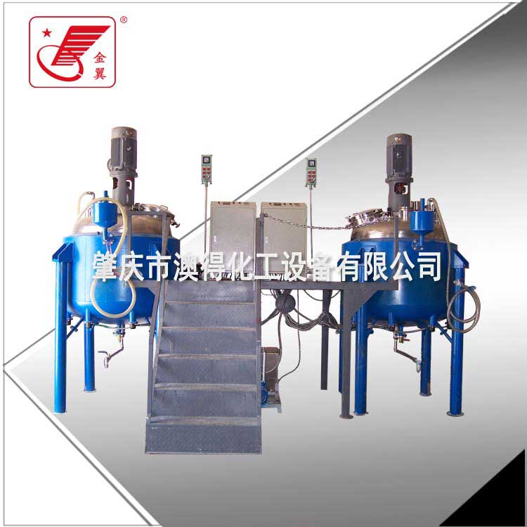 500L不鏽鋼(gāng)電加熱反(fan)應釜