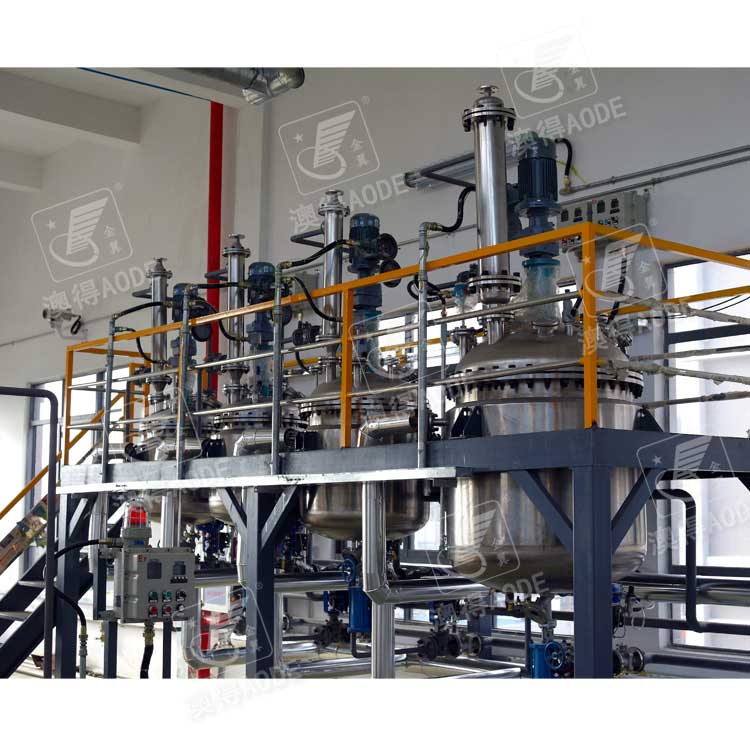 分散研(yan)磨攪拌脫(tuo)泡一體釜(fu)